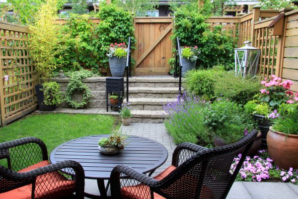 Small Yard Landscaping in Eden Prairie